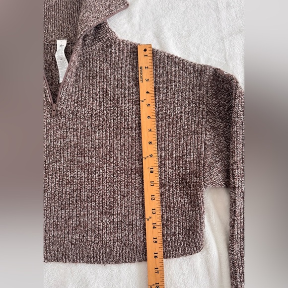 Alo Size Small Brown/white blend crop top long sleeve sweater - Picture 5 of 10